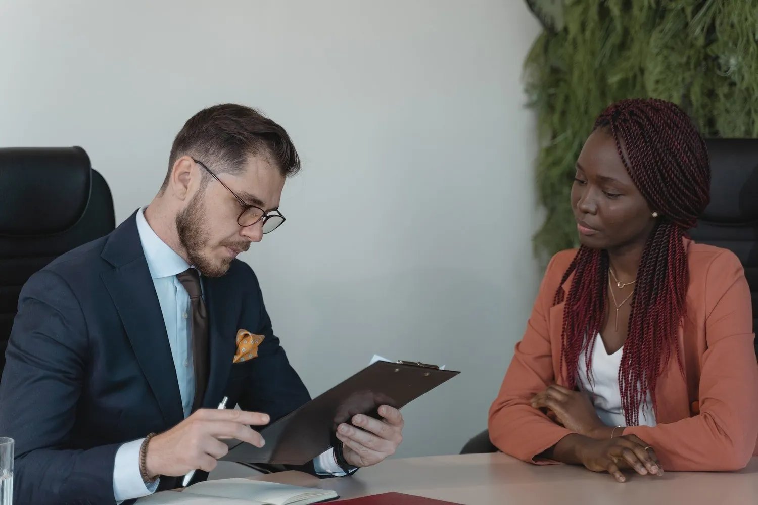 4 Examples of Vague Feedback That is Hurting Your Team and What to Do About It